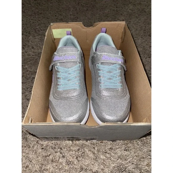 Girls shoes Sketchers Ready to Shine Size 2 - Picture 3 of 5